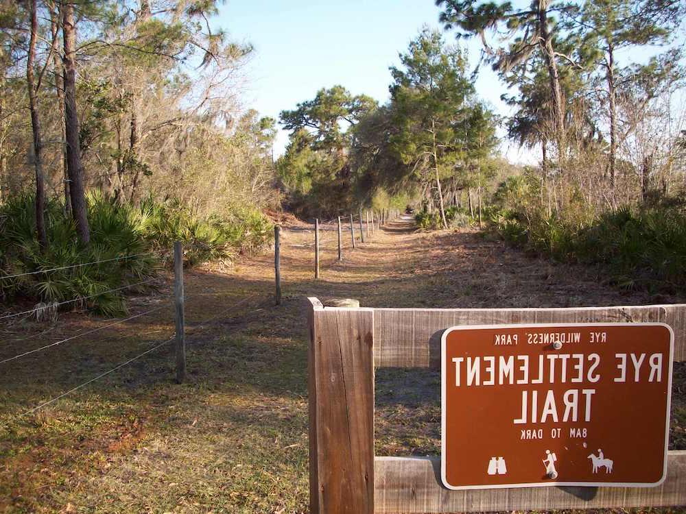 trailhead for Rye Settlement Trail